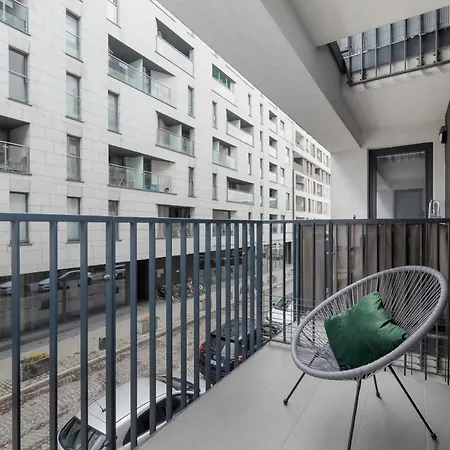 Zablocie Pet-Friendly Slusarska Apartment By Noclegi Renters Cracovia Esterno foto