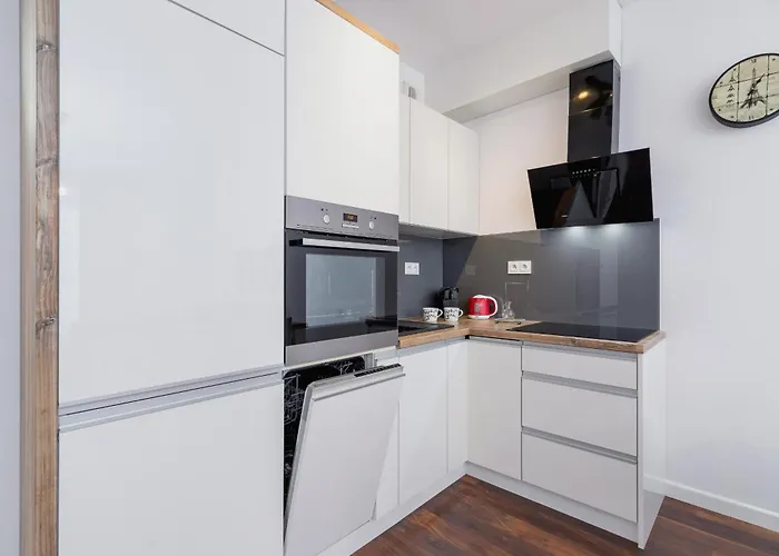 Zablocie Pet-Friendly Slusarska Apartment By Noclegi Renters